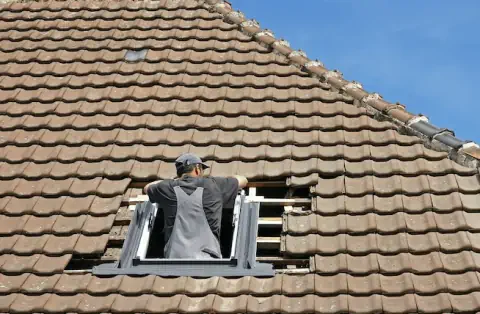 Pose de velux - Mont-Saint-Père